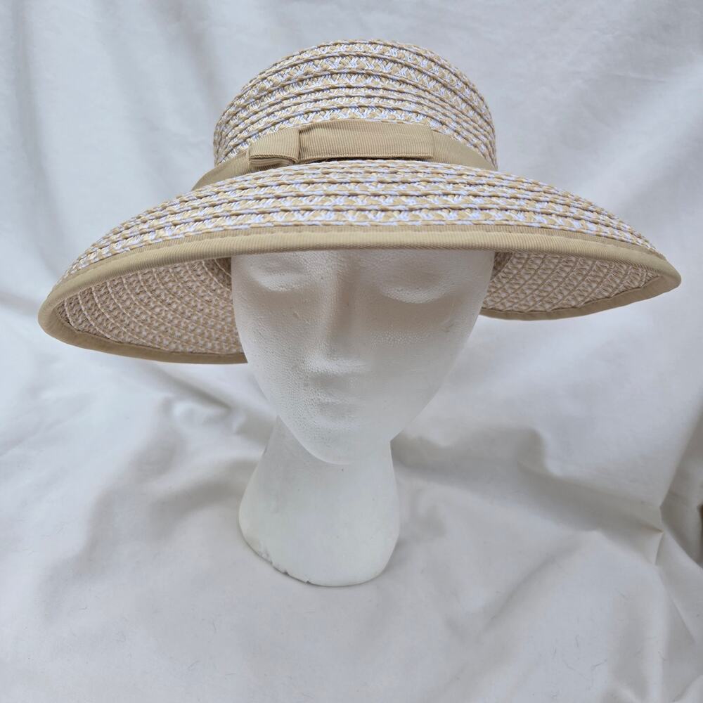 Pre-Loved Eric Javits NY Visor Hat Closed Crown Travel Ready Peanut White UPF50+